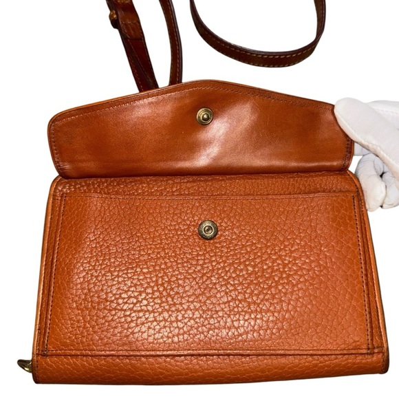 Rare Vintage 1980s Dooney & Bourke All Weather Leather Tan Crossbody Purse - Picture 6 of 16